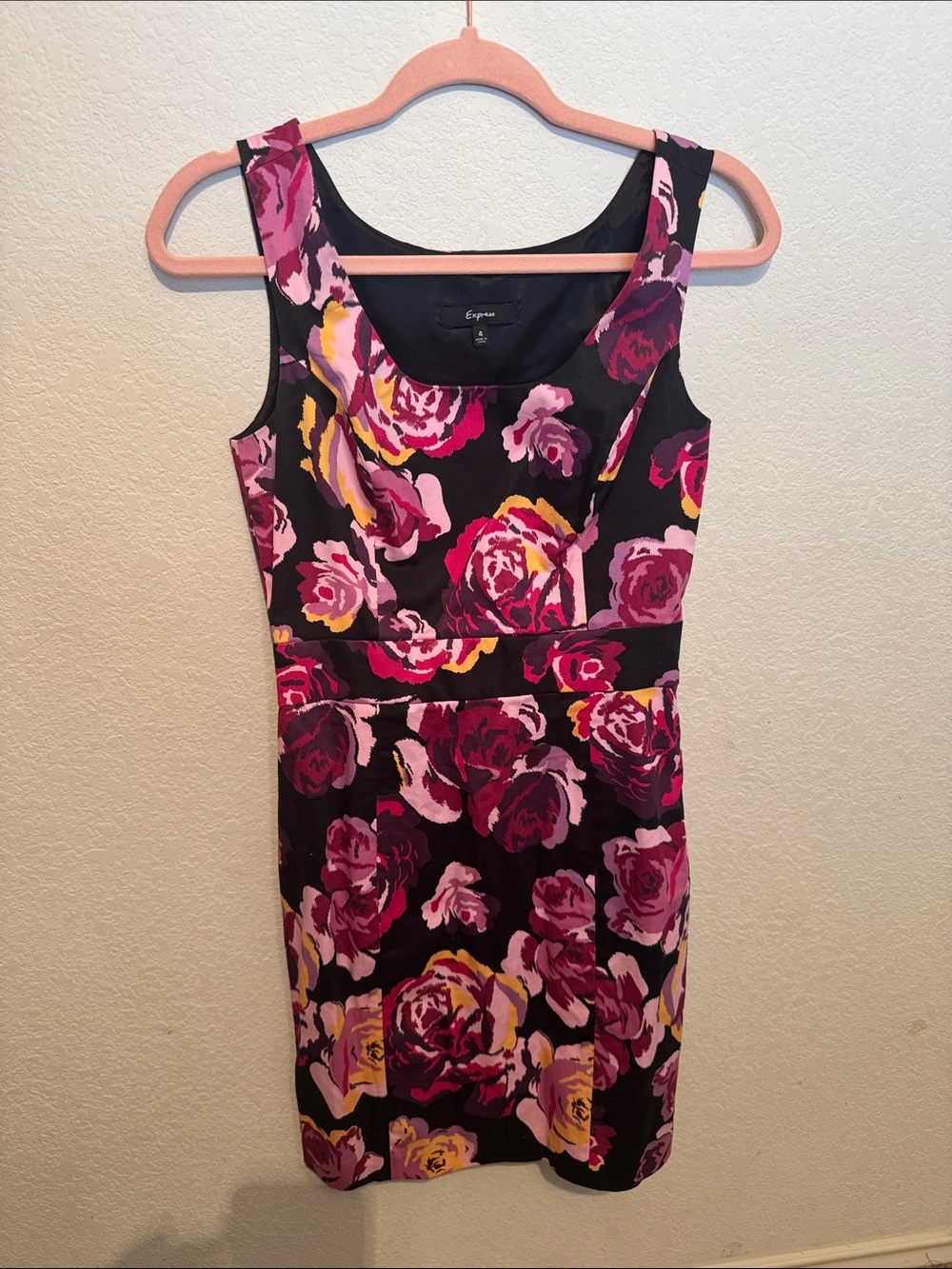 Express Floral Sheath Dress in Black and Fuchsia size 4